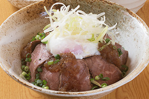 和牛ローストビーフ丼
