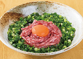 山形牛ユッケ丼