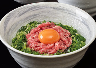 山形牛ユッケ丼定食